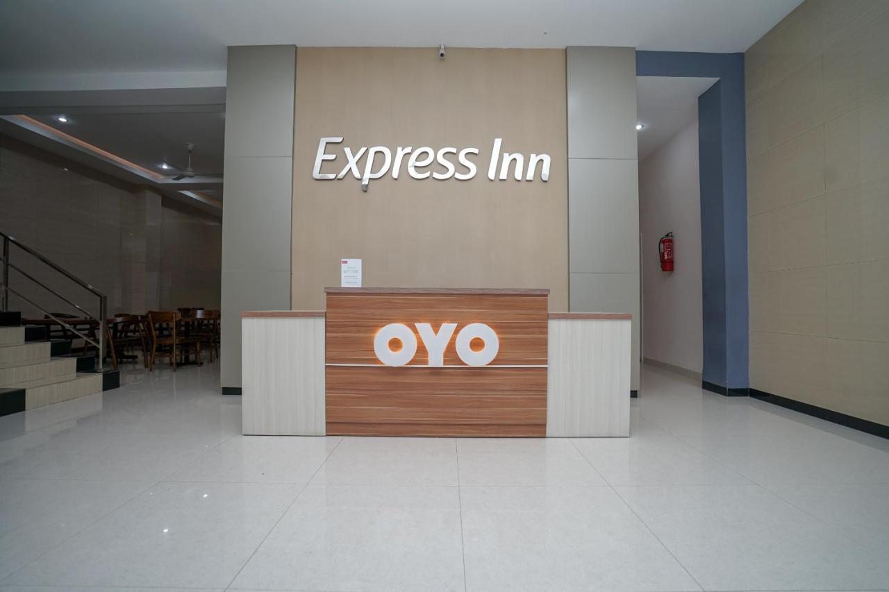 Oyo 616 Express Inn Palembang Kültér fotó